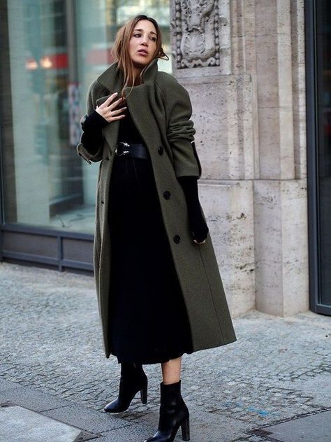 Khaki Coat Outfit, Winter Fits Men, School Outfits Winter, Khaki Coat, Fits Men, Pastel Fashion, Mode Casual, Dressed To The Nines, Winter Fits