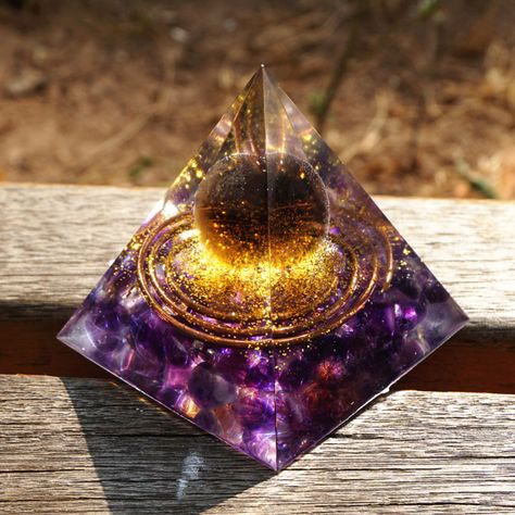 H Letter Images, Capricorn Art, Anime Flower, Reiki Energy Healing, Orgone Pyramid, Smoky Crystal, Orgonite Pyramids, Energy Healing Reiki, Orgone Energy