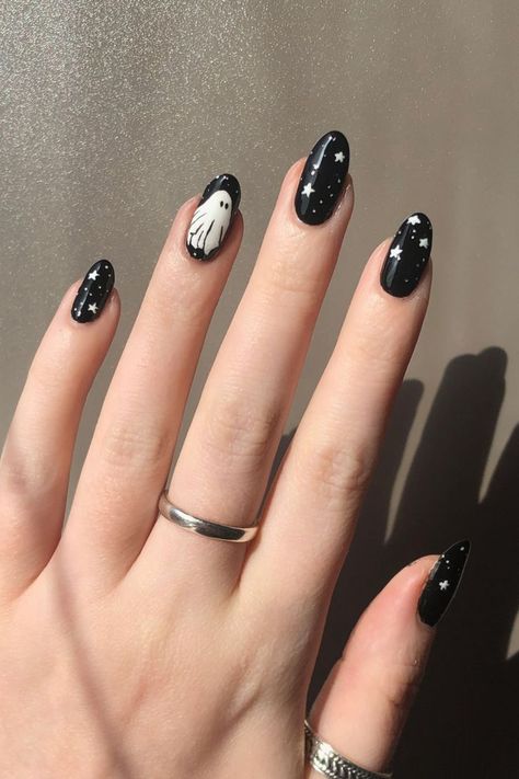 halloween 2023 nails. phoebe bridger nails. punisher nails. spooky nail inspiration. halloween ideas Cute Ghost Nails, Nails For Halloween, Skull Nail Art, Nails Spooky, Ghost Nails, Spooky Nail, Skull Nails, 2023 Nails, Sensory Issues