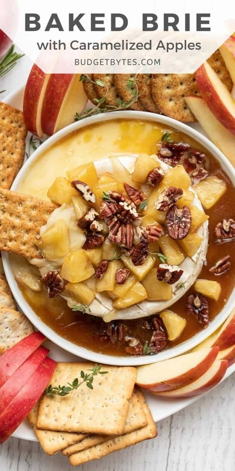 Baked Brie With Apples, Brie With Apples, Easy Baked Brie, Caramelized Apples, Brie Appetizer, Charcuterie Ideas, Med Diet, Cheese Appetizer, Snack Shack