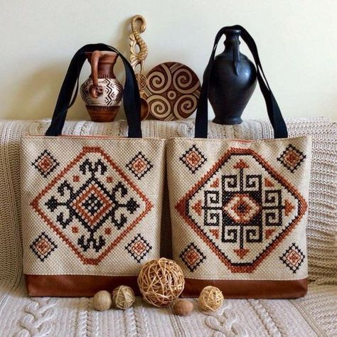 Cross Stitch Bags, Crossbody Bag Pattern, Handmade Fabric Bags, Cross Stitch Geometric, Crochet Bag Tutorials, Diy Bags Patterns, Tote Bags Sewing, Pola Sulam, Crochet Handbags Patterns