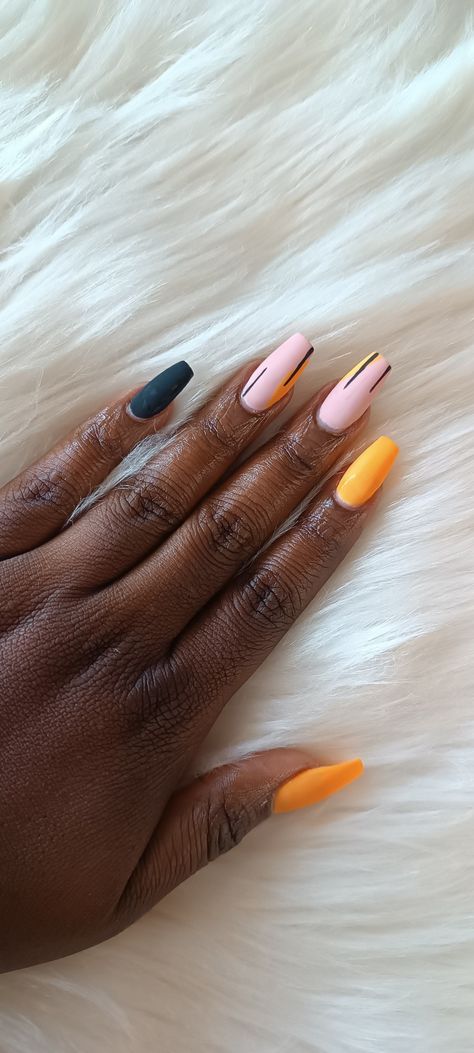 Mustard Nails Gel, Late Summer Nail Ideas, Late Summer Nails, Mustard Nails, Summer Nail Ideas, Matte Nail, Life Styles, Stylish Nails Designs, Matte Nails Design