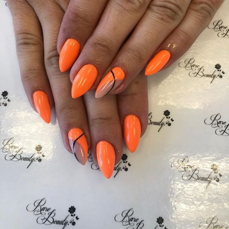 Short Almond Nails Designs Orange, Short Orange Nail Ideas Summer, Orange Summer Nails Almond, Summer Vacation Nails Almond Shape, Orange Gel Nails Ideas, Orange Nails Almond Shape, Orange Nails Simple, Tropical Vacation Nails Almond Shape, Pretty Orange Nails