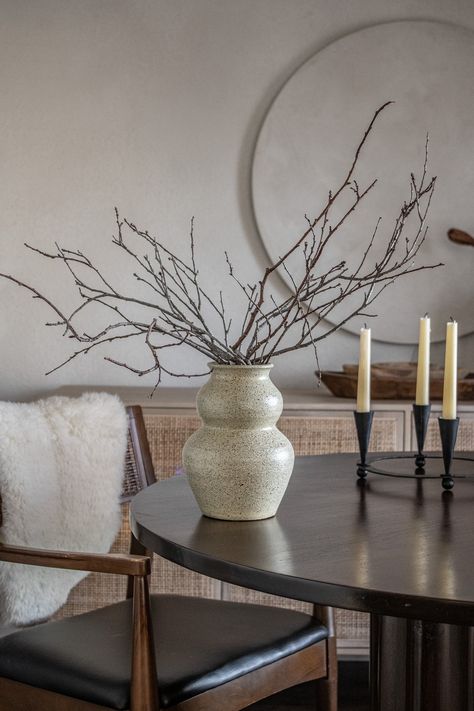 Dried Branch Stems – Casa Refined Shop Dark Vases Decor, Dried Branches Decor, Branches Christmas Decor, Vase With Sticks, Crock Decor, Colour Room, Branch Centerpieces Wedding, Branch Centerpieces, Vase With Branches