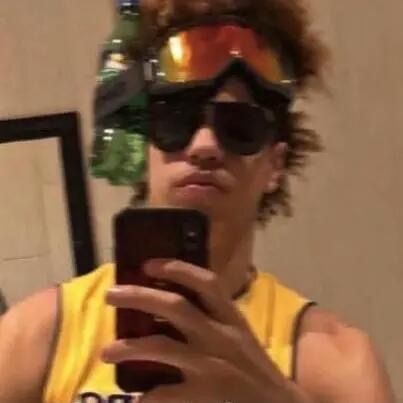 Lamelo Ball Rare Pictures, Lamelo Ball Chino Hills, Lamelo Ball Funny Pics, Lamelo Ball Aesthetic, Lamelo Ball Pfp, Lamely Ball, Rap Pictures, Lamello Ball, Ball Brothers