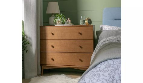 Wooden Chest Of Drawers, Solid Oak Furniture, Oak Chest Of Drawers, Bedroom Chest Of Drawers, Need More Space, Bedside Chest, Loft Bedroom, Side Chest, Track Suits