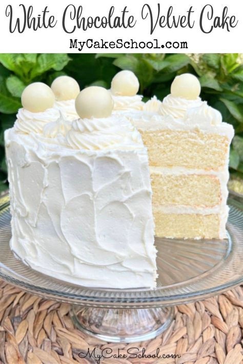 Chocolate Velvet Cake, Moist White Cake, White Velvet Cakes, Bolo Red Velvet, Chocolate Ganache Filling, Velvet Cake Recipes, White Chocolate Buttercream, White Chocolate Cake, Chocolate Filling