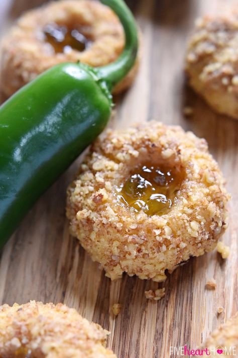 Cheddar Jalapeño Jelly Thumbprints ~ these savory appetizers are bursting with sharp cheddar and filled with sweet and spicy jalapeño jelly for a fun twist on classic thumbprint cookies | FiveHeartHome.com Savoury Cookies, Jalapeño Jelly, Bite Size Appetizers Easy, Fun Appetizers, Appetizer Easy, Savory Appetizers, Baked Items, Small Bites Appetizers, Jalapeno Jelly