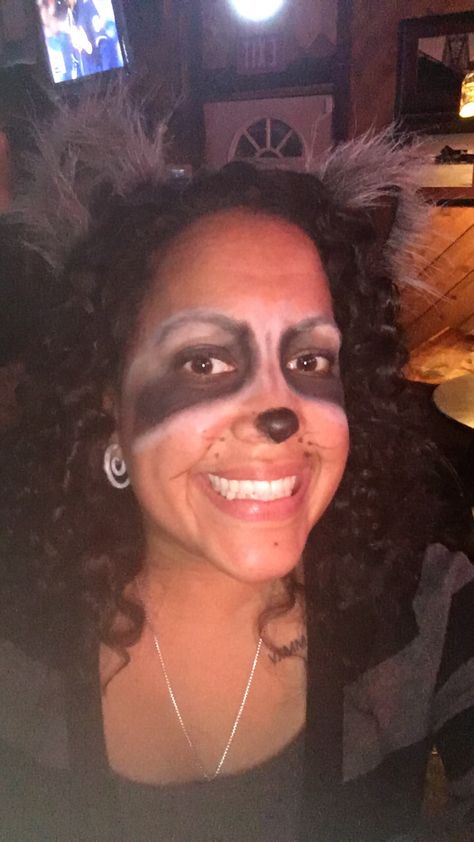 Raccoon makeup Racoon Eyes Makeup, Raccoon Makeup, Jitterbug, Halloween 2024, Racoon, Cool Halloween Costumes, Carnival Face Paint, Face Makeup, Eye Makeup