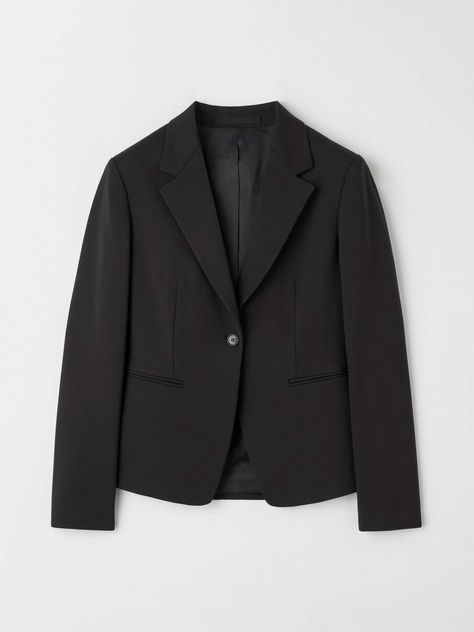 Mirja S Blazer in Black from Tiger of Sweden Sweden Women, Slim Fit Blazer, Slim Suit, Slim Fit Blazers, Slim Fit Suit, Tiger Of Sweden, Womens Blazers, Professional Look, Shoes With Jeans