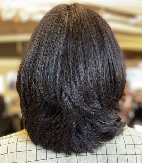 Haircuts For Medium Length Hair Layered, Long Shaggy Haircuts, Short Hair For Chubby Faces, Indian Hair Cuts, Hair Style On Saree, Haircuts For Medium Length Hair, Brown Hair Looks, Layered Bob Haircuts, Hair Style Korea