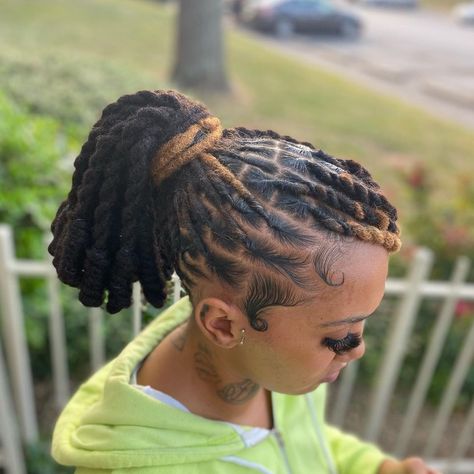 LOC SPECIALIST 💕 on Instagram: “Crispy Retwist & Barbie Loc Knot Ponytail 💅🏽💅🏽💓 BOB Lifeeeee Even In A PonyTail🔥⭐️ !!! Have You Ever Had a Barbie Ponytail With Your Locs ?…” Loc Braided Ponytail, Loc Braid Ponytail, Dreadlock Barbie Ponytail, Barbie Loc Knot Ponytail, Loc Barbie Ponytail, Knot Ponytail, Natural Hair Memes, Barbie Ponytail, Dreads Styles For Women