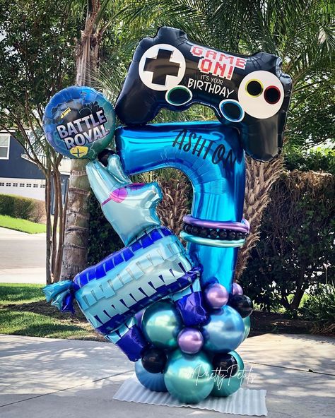 Gamer Balloon Bouquet, Fortnite Balloon Bouquet, Gaming Balloon Garland, Fortnite Balloon Garland, Fortnite Balloons, Number 7 Balloon Bouquet, Gamer Balloons, Geometri Dash, Game Cake