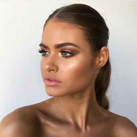 Make Up Wedding Blue Eyes, Contour Eyes, Tan Skin Makeup, Makeup Contour, Gorgeous Wedding Makeup, Makeup Tip, Silicone Makeup, Formal Makeup, Beauty Make-up