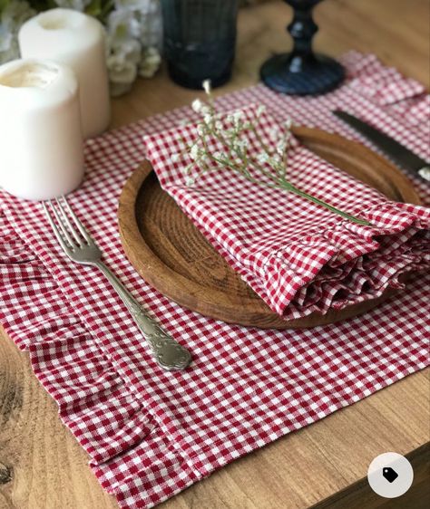 Diy Table Placemats, Table Cloth Designs Ideas, How To Sew Placemats, Diy Place Mats, Placemats Ideas Diy, Place Mats Ideas, Table Mats Ideas, Sewing Placemats, Sew Placemats