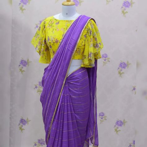 Georgette Sarees Blouse Designs, Georgette Saree Blouse Designs, Ruffle Blouse Designs, Plain Sarees, Silk Saree Blouse Designs Patterns, Saree Ideas, Makeup Order, New Saree Blouse Designs, Traditional Blouse Designs