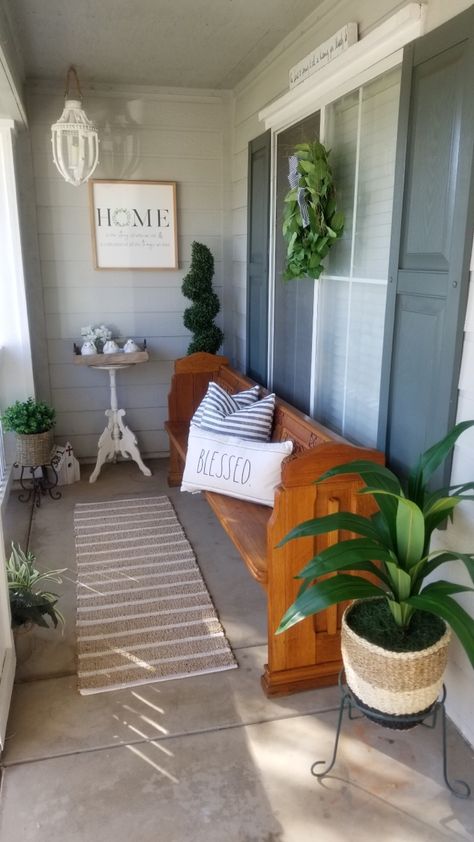 Enclosed Porch Ideas Front Entry Farmhouse, Benches On Front Porch, Pew On Front Porch, Old Door Porch Decor, Corner Porch Decor, Front Porch Bench Decorating Ideas, Church Pew Front Porch, Porch Bench Decorating Ideas, Church Pew Ideas Repurposed