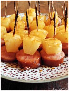 Pineapple Appetizers, Christmas Party Food Ideas, Fingerfood Baby, Fruit Displays, Party Food Ideas, Finger Foods Easy, Appetizer Bites, Party Finger Foods, Burger Bar