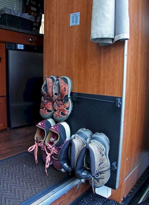 Camper Organization Travel Trailers, Rv Storage Solutions, Caravan Storage, Kangoo Camper, Wall Mounted Shoe Storage, Shoe Storage Small Space, Trailer Storage, Van Storage, Camper Organization