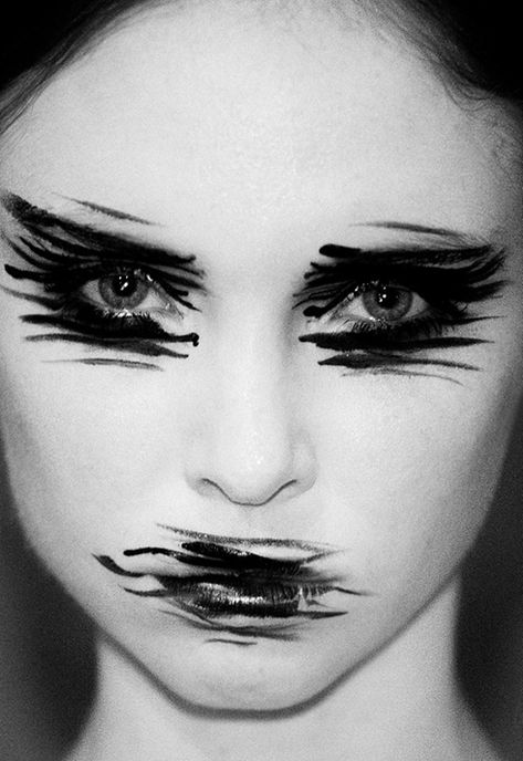 Editorial Make-up, Futuristic Makeup, Fantasy Make-up, Black And White Makeup, Avant Garde Aesthetic, Makeup Counter, Face Art Makeup, Avant Garde Makeup, White Makeup