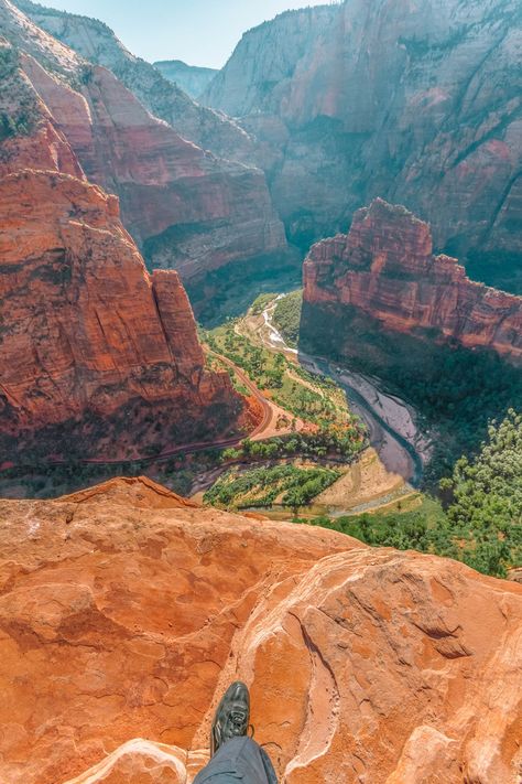 12 Best Things To Do In Zion National Park, USA - Hand Luggage Only - Travel, Food & Photography Blog Snow Canyon State Park, National Park Lodges, Escalante National Monument, Zion National Park Utah, National Parks Photography, Utah Travel, National Parks Usa, National Parks Trip, Hand Luggage