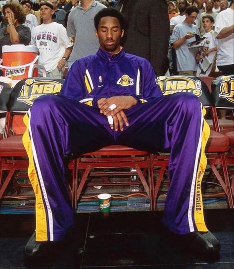 Kobe Locked In, Kobe Bryant Locked In, Young Kobe Bryant, Kobe Bryant 8, Kobe 8, Kobe Bryant Nba, Kobe Bryant Pictures, Ball Aesthetic, Kobe Bryant Black Mamba