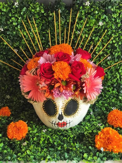 #pumpkincarving, #halloweenpumpkins, #pumpkinart, #halloweendecor, #spookypumpkins, #halloween2023, #creativehalloween, #pumpkindecor, #halloweeninspiration, #carvingideas Day Of The Dead Pumpkin Painting Ideas, Catrina Pumpkin Painting, Dia De Los Muertos Pumpkin Ideas, Mexican Pumpkin Painting, Frida Pumpkin, Pumkin Decorate Ideas, Frida Kahlo Pumpkin, Catrina Pumpkin, Coco Pumpkin