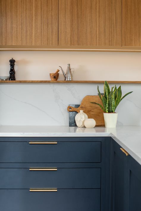 Modern Dark Blue Kitchen, Modern Kitchen Design Wood Cabinets, Dark Blue And Walnut Kitchen, Kitchen Blue And Wood, Dark Blue And Wood Kitchen, Blue And Wood Kitchen Cabinets, Blue Oak Kitchen, Wood And Blue Kitchen, Dark Blue Kitchen Ideas