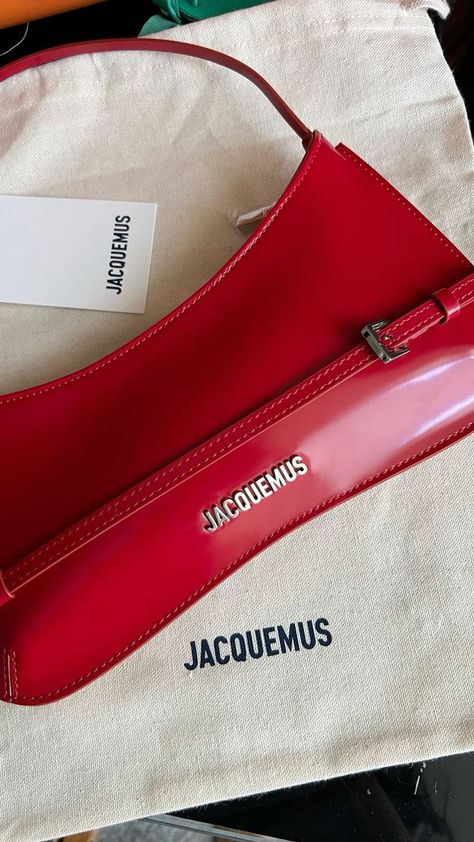 Red Designer Purse, Jacquemus Red Bag, Jacquemus Bisou, Red Designer Bag, Jacquemus Bag Outfit, Jacquemus Red, Red Bag Outfit, Dhgate Finds, Jacquemus Bags