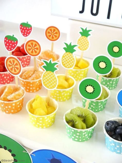 Fruits For Birthday Party, Fruits Themed Birthday Party, Sweet One Party Food Ideas, Fruit For Birthday Party, Two Frutti Birthday Party, Play Date Birthday Party, Birthday Fruit Ideas, Tropical Fruit Decor, Hey Bear Sensory Birthday Party Food