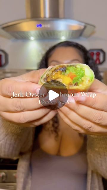 Mushroom Wrap, Jerk Marinade, Meat Replacement, Oyster Mushroom, Oyster Mushrooms, Fresh Avocado, Vegetarian Meal, Best Meat, Mango Salsa