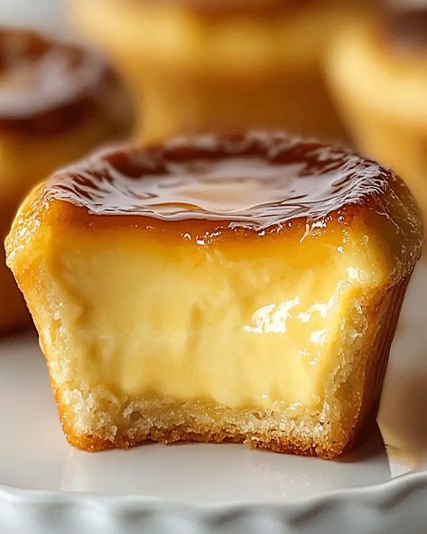 Velvety Caramel Flan Muffins – Creamy and Delicious Treats Individual Flan, Flan Recipes, How To Make Flan, Caramel Flan, Custard Desserts, Flan Recipe, Dessert Bites, Individual Desserts, Sweet Pie