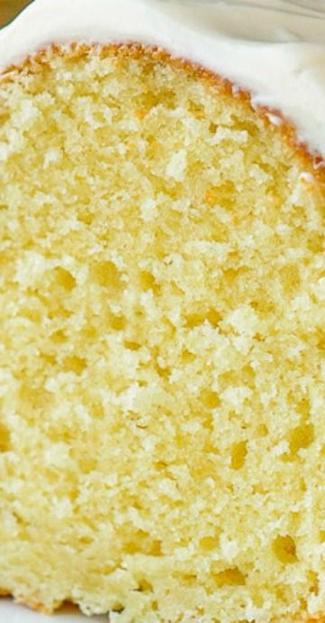 Moist Lemon Cake Recipe, Vanilla Bundt Cake, Cream Cheese Bundt Cake, Vanilla Cream Cheese, Moist Lemon Cake, Lemon Pound Cake Recipe, Sour Cream Pound Cake, Cake Frosting Recipe, Cream Cheese Glaze