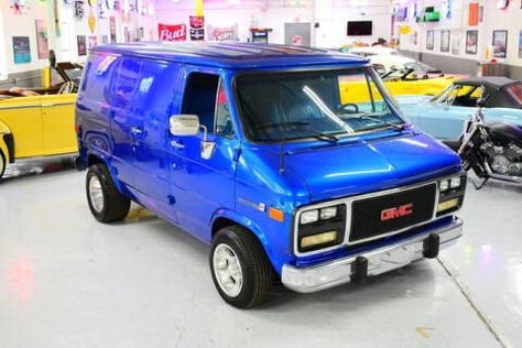 Custom Vans For Sale, Gmc Vans, Van For Sale, Chevy Muscle Cars, Cool Vans, Custom Vans, General Motors, Camper Van, Van Life