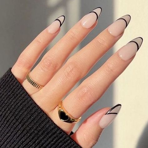 Black And White Nail, Black French Tip, Halloween Nails Easy, Prom Nail, Autumn Nail, Nail Colors Winter, Nails 2022, Classy Acrylic Nails, Almond Nails Designs