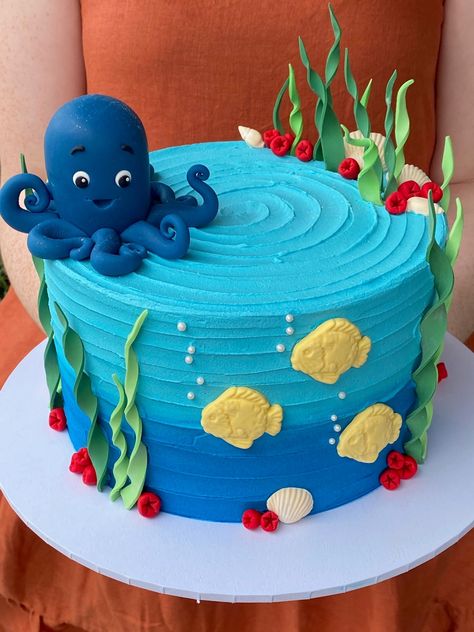 Under The Sea Shark Cake, Octopus Cakes For Kids, Sea World Cake, Octonaut Cakes, Ocean Theme Cake Kids, Underwater Theme Birthday Cake, 1st Birthday Sea Theme, Sea Life Birthday Cake, Underwater Themed Cake