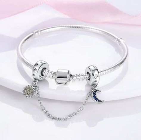 Real 925 Sterling Silver Stars & Moon Sunflower Safety Chains Spacer Beads Charms Fit Pandora 925 Original Bracelets DIY Jewelry Pandora Original, Pandora Bracelet Silver, Bead Stopper, Bracelet Pandora, Stars Moon, Pandora Bracelet Charms, Bracelet Diy, Safety Chain, Pandora Bracelets