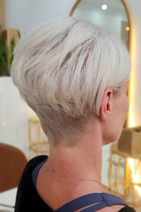 Are you in the mood for a trendy pixie short stacked bob that might change your life? A very short stacked pixie bob is one of the 15 images we have on our website. Do you need more inspiration like this one? Tap on the photo or click the link! // Photo Credit: @envyhairco.bali on Instagram Stacked Pixie Bob, Stacked Pixie, Short Stacked Bob Hairstyles, Short Stacked Haircuts, Short Stacked Hair, Short Stacked Bob Haircuts, Wedge Haircut, Pixie Bob Hairstyles, Stacked Haircuts