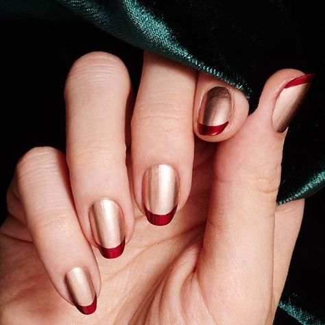 Copper with cranberry tips. French manicure perfect for the holiday season! Hot Nail Designs, Metallic Nails, Winter Nail Designs, Fall Nail Colors, Hot Nails, French Tip Nails, Gorgeous Nails, French Manicure, Holiday Nails