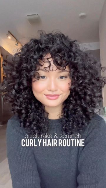 rachel 🦙 on Instagram: "quick rake & scrunch routineee 🦥 the technique that I’ve been using to style my curls lately is just raking in a cream product and scrunching in a gel for more hold on top. requires no sectioning and no brush styling techniques. below are some tips that can be helpful when trying out this method 👇🏼 - I always style my hair after I come out the shower so that my hair is easy to work with when applying products to it OR I rewet my hair so that it can be wet when I’m sty Tight Curls Hairstyle, Ringlets Curls, Round Brush Curls, 3a Curly Hair, 3a Curls, Curly Styling, Curl Routine, Style My Hair, Ringlet Curls