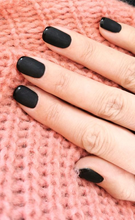 Black Matte Manicure, Matte Black Squoval Nails, Black Matte Nails With Glossy Tips, Short Black Matte Nails, Matte Black Nail Ideas, Matt Black Nails, Short Gothic Nails, Fingernail Polish Designs, Black Matte Nails