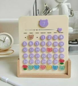 Purple Bear, Hiasan Bilik Tidur, Cute Stationary School Supplies, Cute Diy Room Decor, Clay Diy Projects, Stationary School, Cute Stationary, Cute Bedroom Decor, Desk Calendar