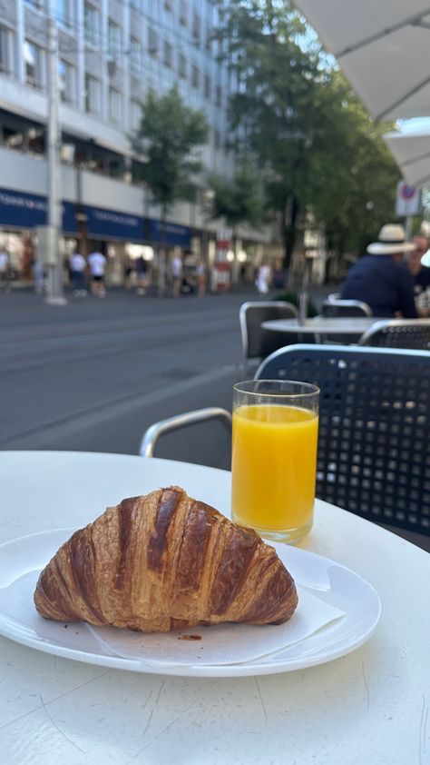 📍Sprüngli in Zurich 🇨🇭 Orange Juice, Zurich, Juice, Orange