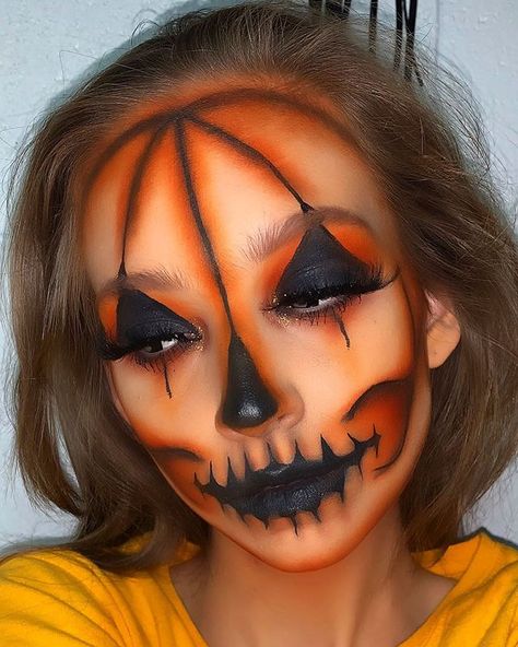 Jack O Lantern Makeup, Food Costumes, Jack O Lantern Faces, Graphic Makeup, Halloween Costume Outfits, Halloween Costumes Makeup, Halloween Jack O Lanterns, Creative Makeup Looks, Halloween Make Up