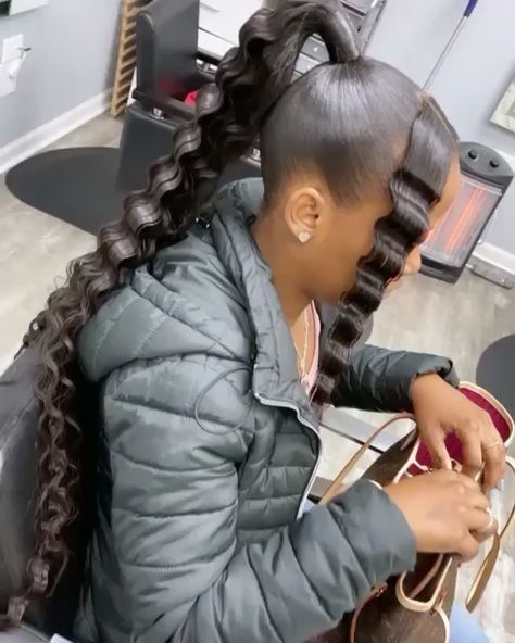 Cheap Great Virgin Human Wigs🔥’s Instagram profile post: “Crimps ponytail 😍🔥🔥how do you wanna slay this ?🙌🏽😘 . . 🤗Follow @hairspells_ for more #hairinspo #melaninbeauty ❤️Go check hair link in…” Crimped Ponytail, High Ponytail Styles, Black Women Hair Color, Feed In Ponytail, Slick Ponytail, Brazilian Virgin Hair Body Wave, Weave Ponytail Hairstyles, Sleek Ponytail Hairstyles, Frontal Wig Hairstyles