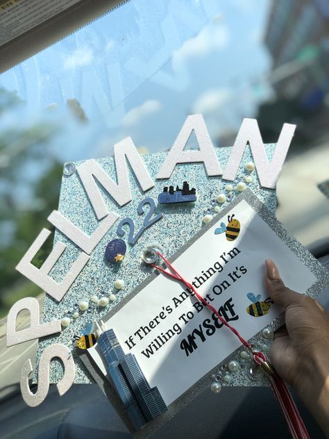 Spelman Graduation Cap, Spelman College Decision Day, Spelman Graduation Party, Spelman Graduation Pictures, Spelman College Photoshoot, Spelman College Aesthetic, Spellman College, Hbcu Fits, Hbcu Life