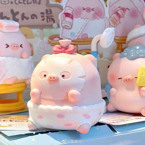 Pig Clay, Tanah Liat, Clay Diy Projects, Cute Piggies, Cute Polymer Clay, Cute Clay, Clay Art Projects, Cute Pigs, Diy Clay Crafts