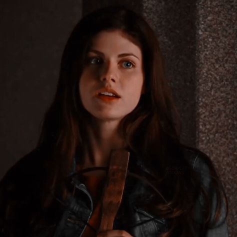 Annabeth Chase. Annabeth Chase Icons. Percy Jackson and the Olympians. Percy Jackson and the Olympians Icons. Alexandra Daddario. Alexandra Daddario Icons. Annabeth Chase Alexandra Daddario Aesthetic, Alexandra Dario Aesthetic, Annabeth Chase Alexandra Daddario, Detective Moodboard, Annabeth Percy Jackson, Percy Jackson Movie, Nurse Jackie, The Olympians, Teen Actresses