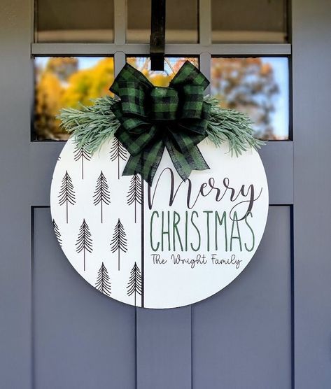 Christmas Front Door Decor Christmas Wreath Personalized Christmas Sign Last Name Sign Christmas Decor Merry Christmas - Etsy Front Door Decor Christmas, Christmas Front Door Decor, Door Decor Christmas, Diy Christmas Door, Christmas Signs Diy, Christmas Wooden Signs, Christmas Front Door, Front Door Christmas Decorations, Door Hangers Diy