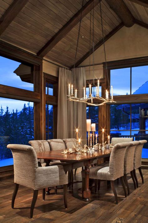 Exquisite mountain home remodel mixes rustic with modern in Big Sky Rustic Ceiling, Modern Mountain Home, Modern Rustic Homes, Elegant Dining Room, Modern Mountain, Living Room Ceiling, Interior Modern, Rustic Living, Rustic Living Room